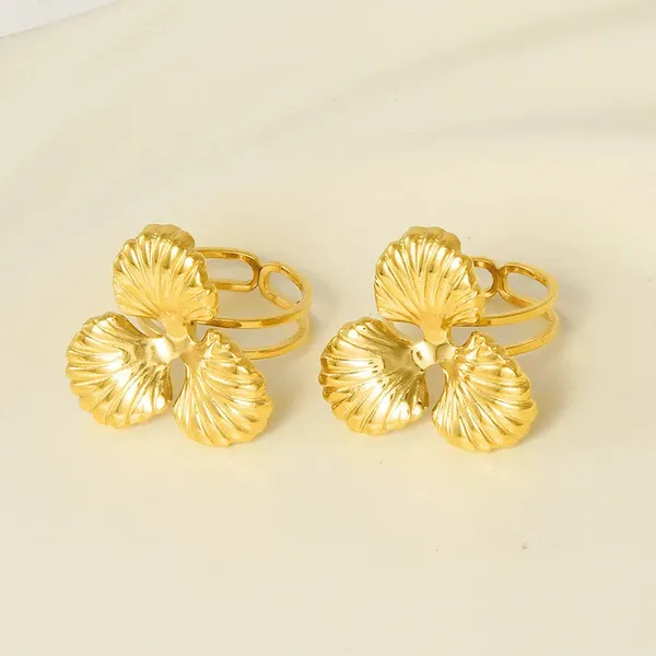 Gold_Solid_Flower_Rings_For_Women